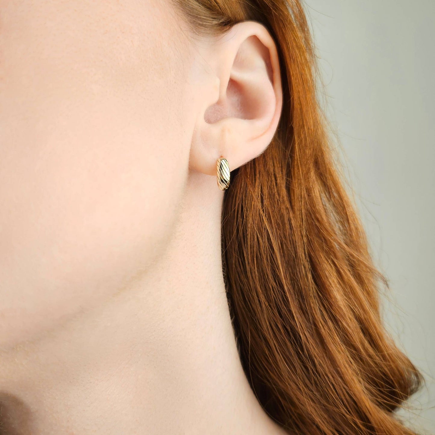 PATTERNED THICK HUGGIE EARRINGS - E-HT1986