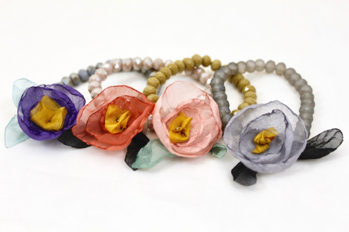 Crystal and Flower Stretch Bracelet -The Classics Collection- B1-966