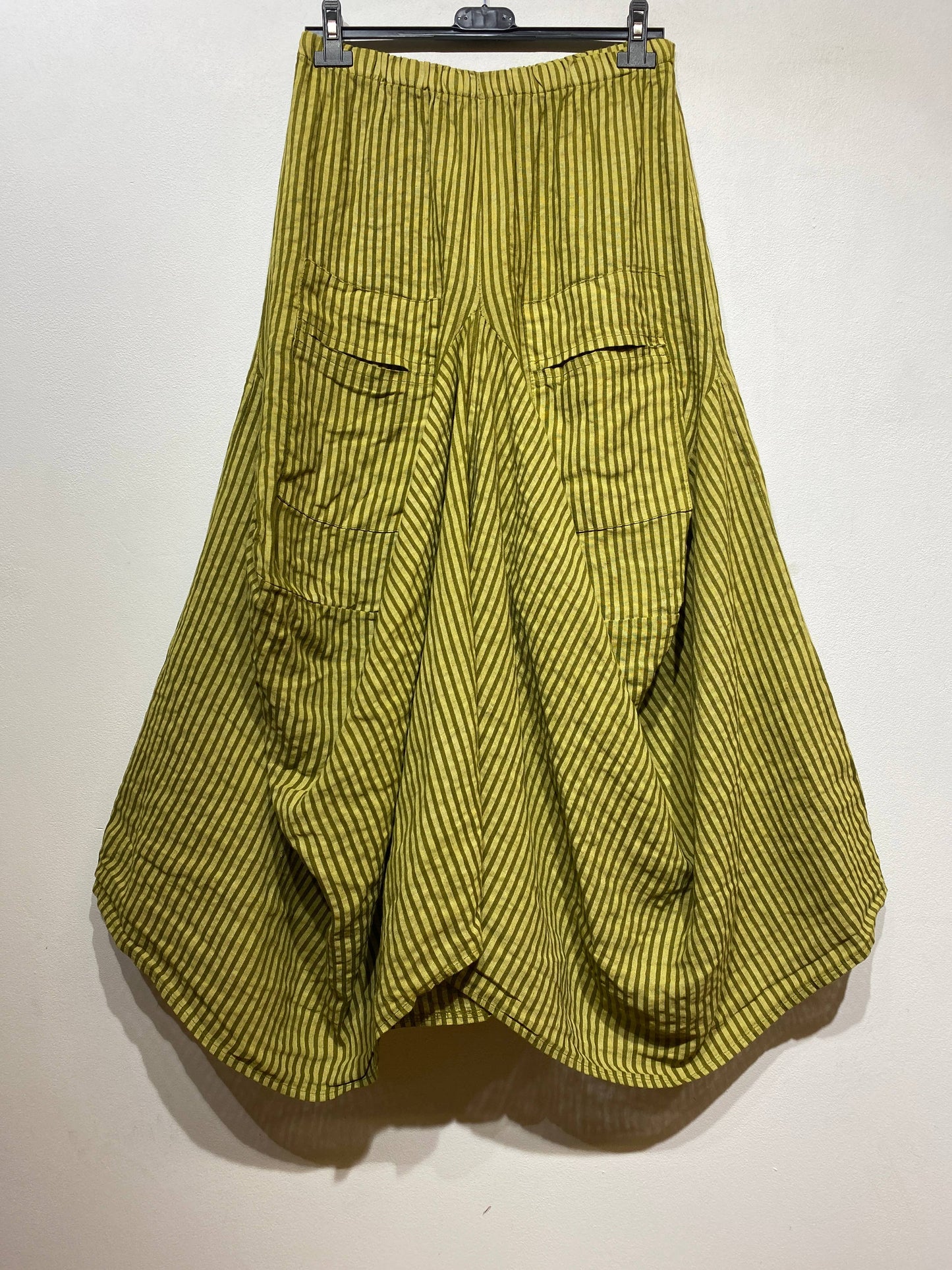 6633 LINEN SKIRT WITH POCKETS, STRIPED