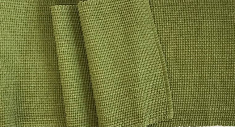 Table Runner 72" HS Green Grass