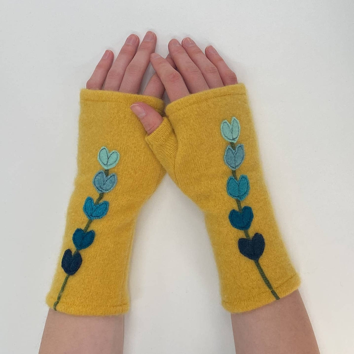 Fingerless Cashmere Gloves-Lupine