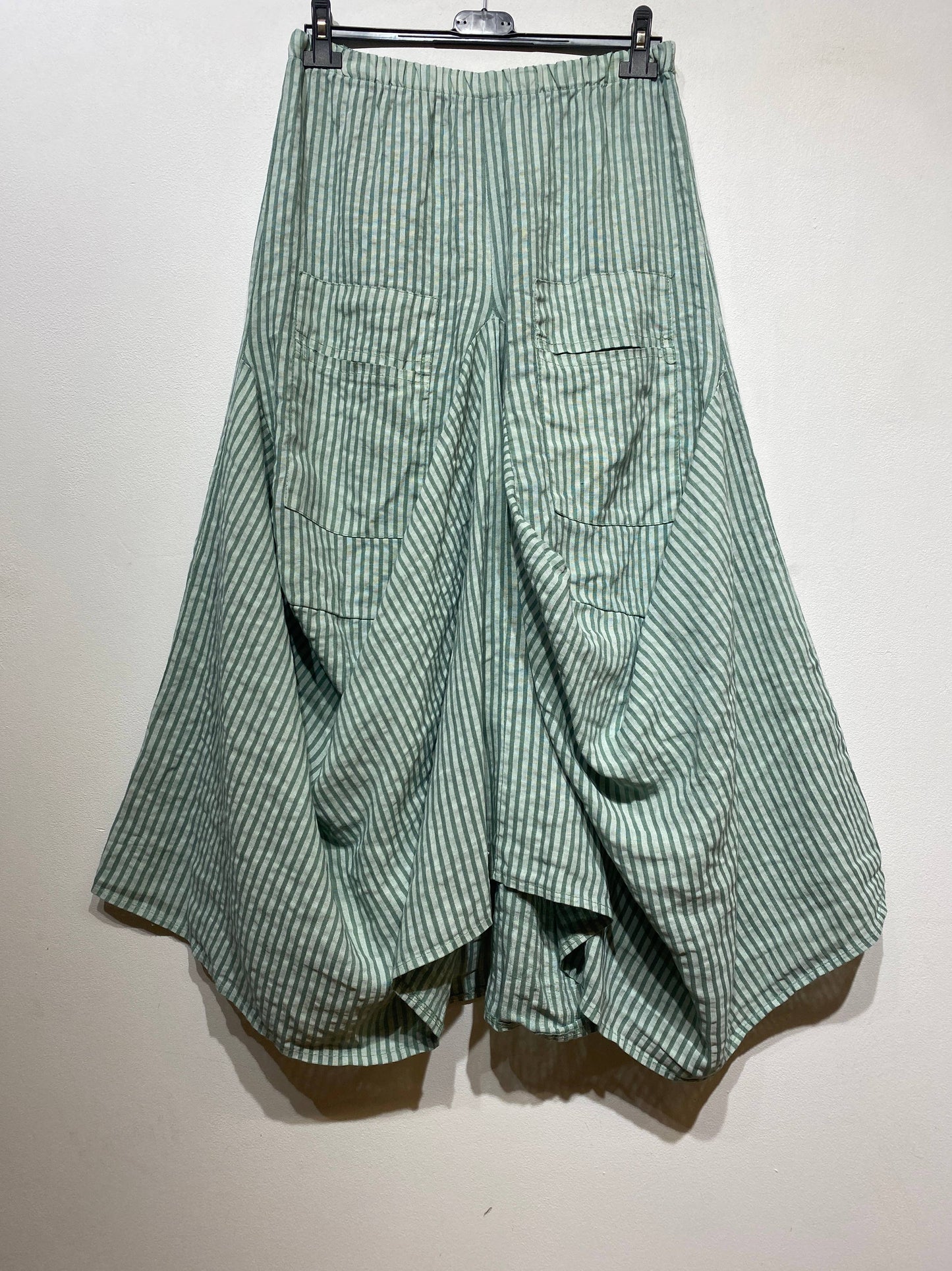 6633 LINEN SKIRT WITH POCKETS, STRIPED