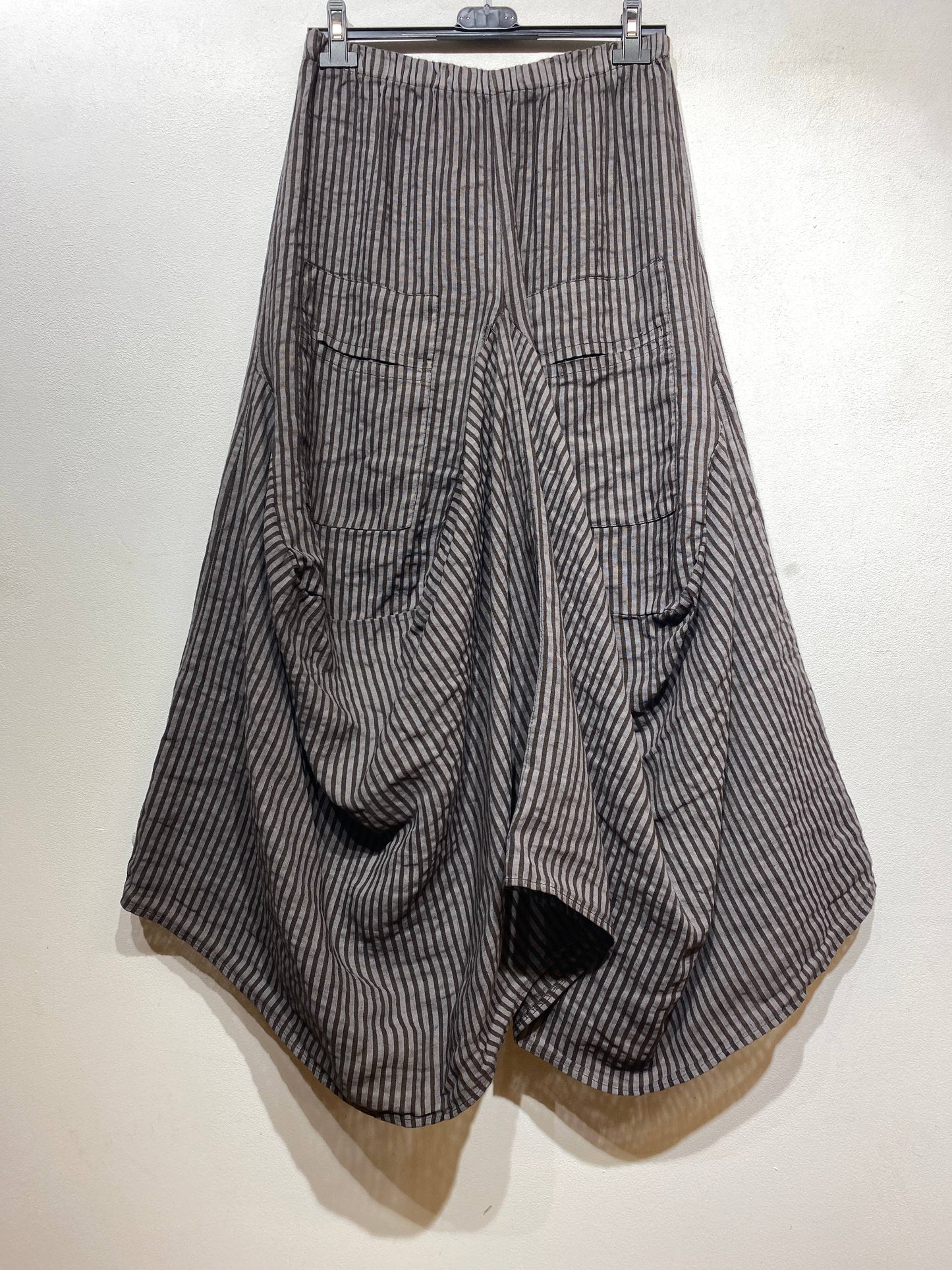 6633 LINEN SKIRT WITH POCKETS, STRIPED