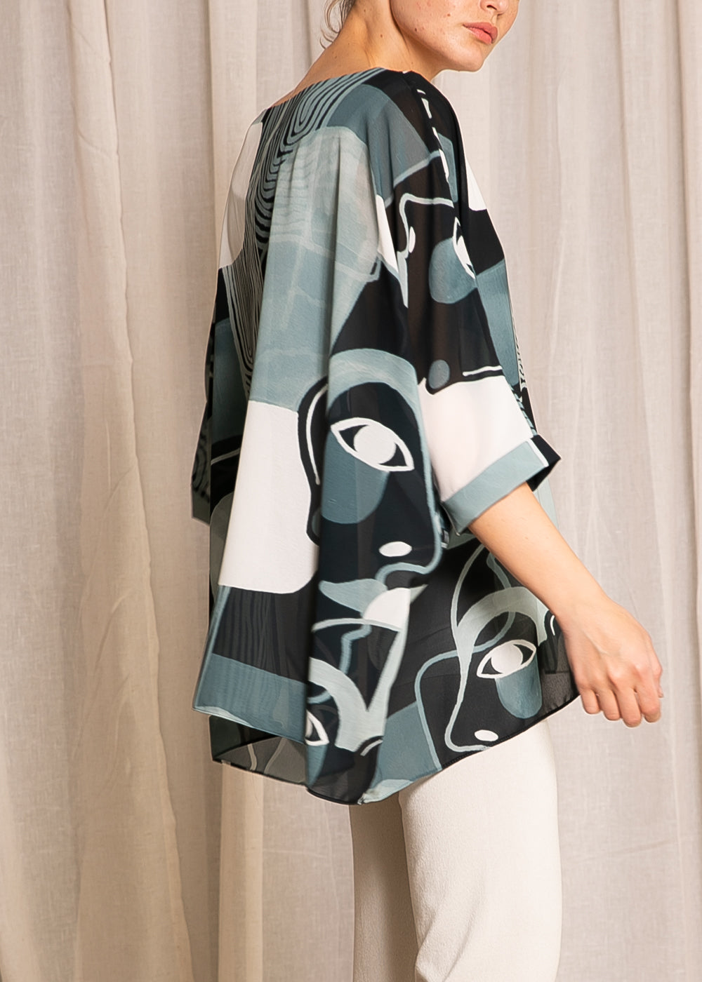 Capri Poncho