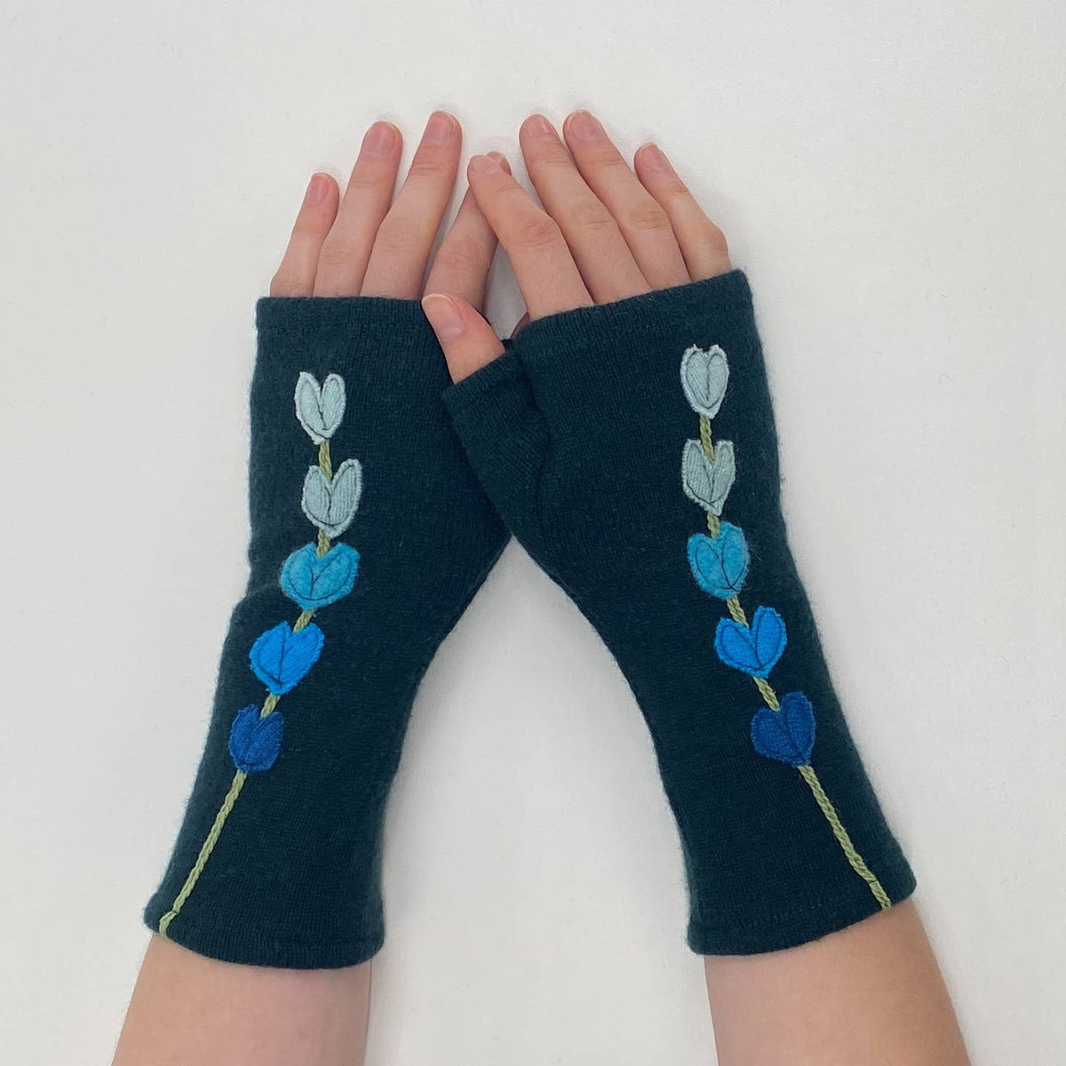 Fingerless Cashmere Gloves-Lupine