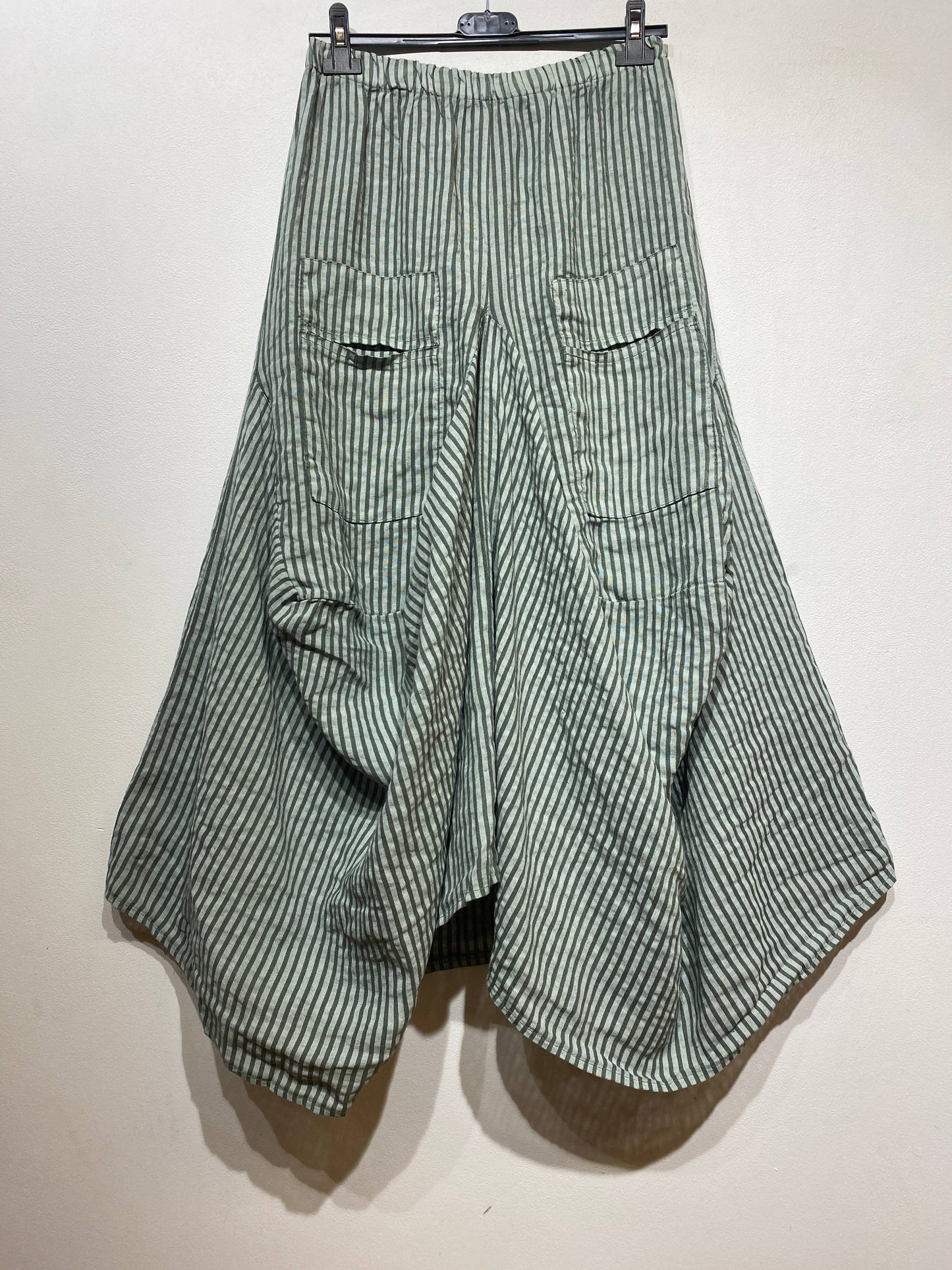 6633 LINEN SKIRT WITH POCKETS, STRIPED