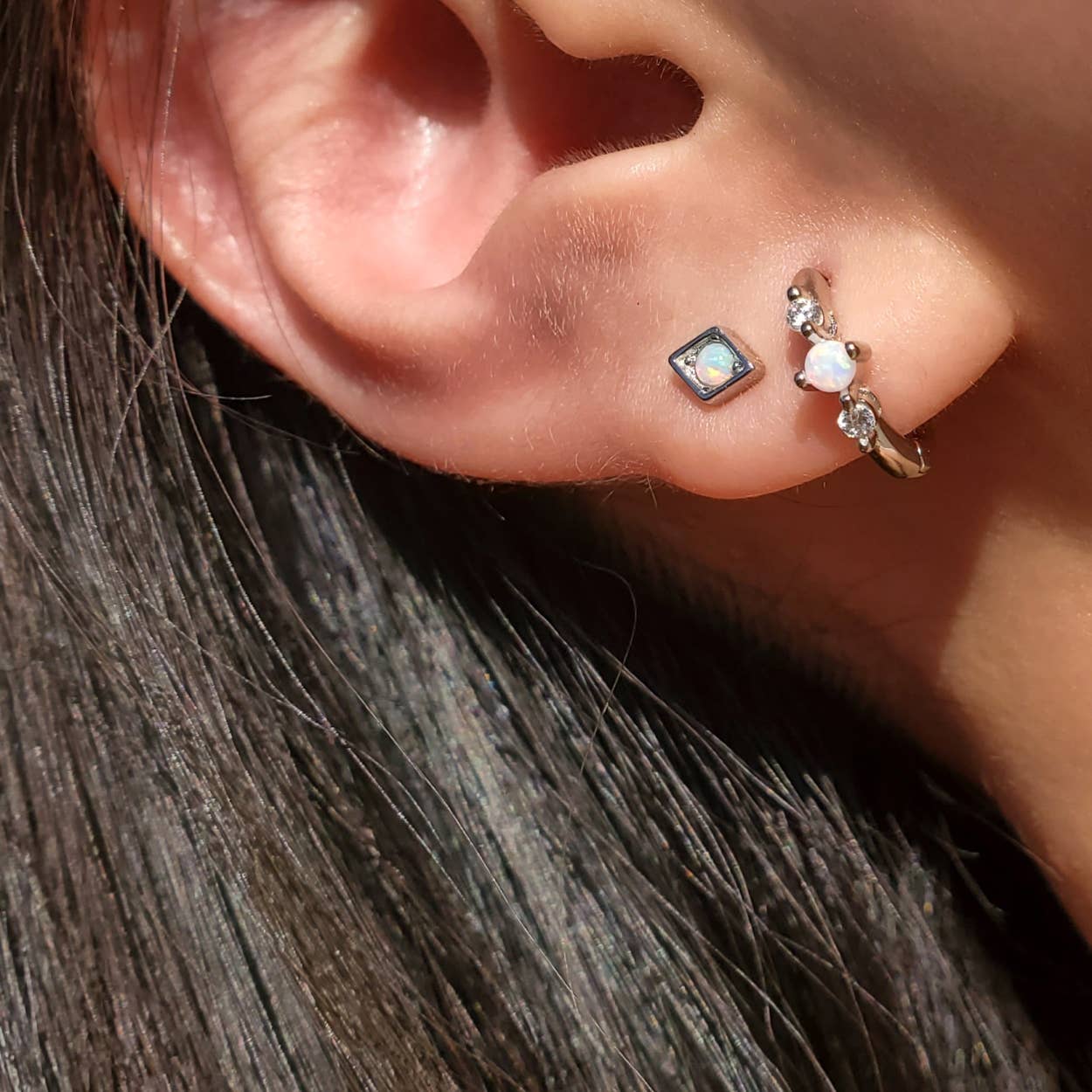 OPAL HUGGIE EARRINGS - E-H1252
