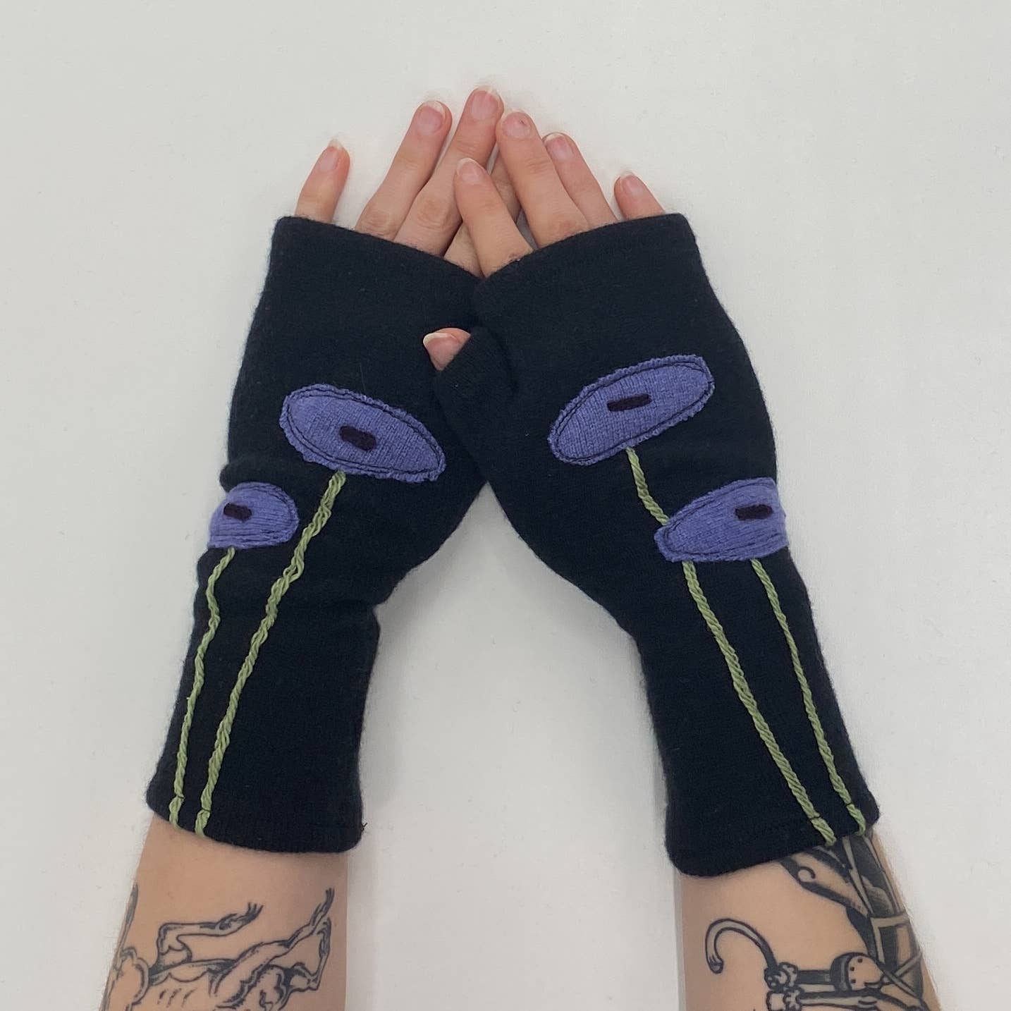 Fingerless Cashmere Gloves-Oval Poppy