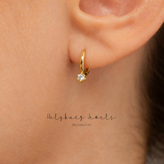 SOLITAIRE CRYSTAL HUGGIE EARRINGS - E-H5179 / E-HT1367