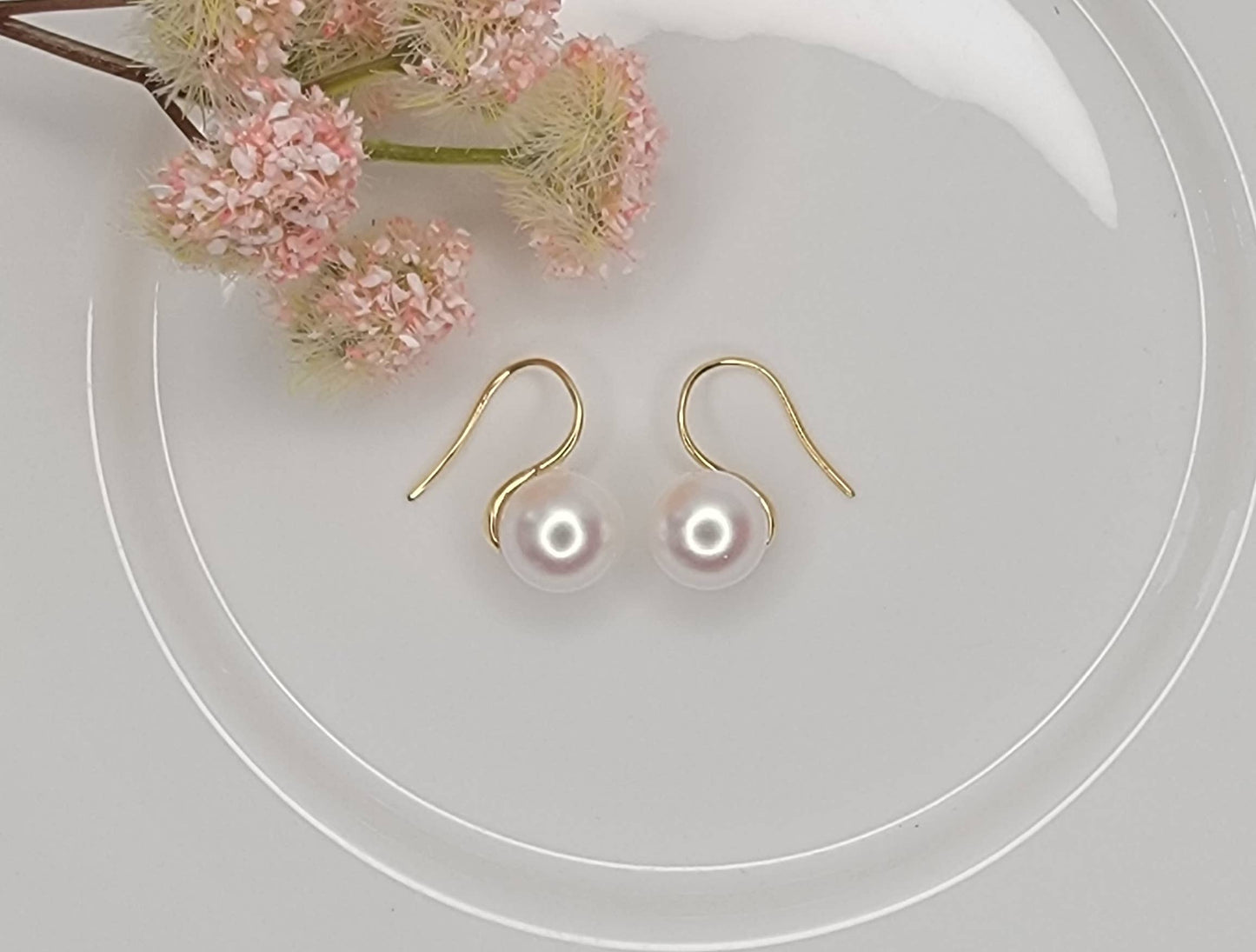 AURORA FAUX PEARL HOOK EARRINGS.