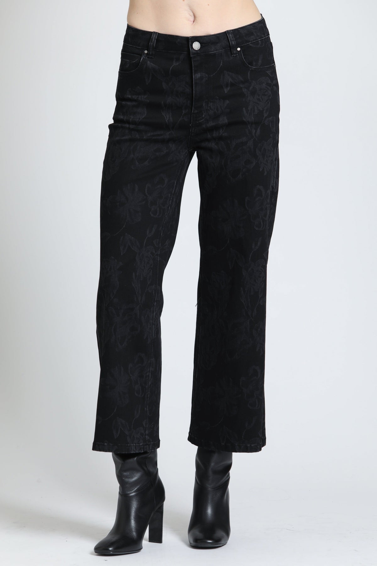 Wide Leg Crop Jeans